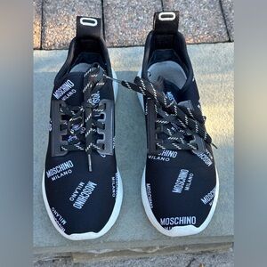 Moschino logo sneakers